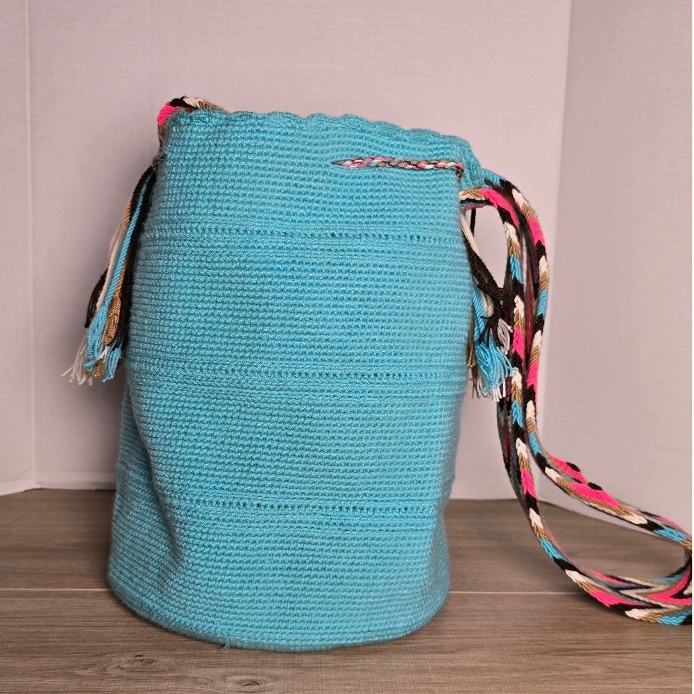 Handwoven Boho Mochila Bag | Wayuu-Style Woven Crossbody Bucket hippie tribal - Picture 3 of 10